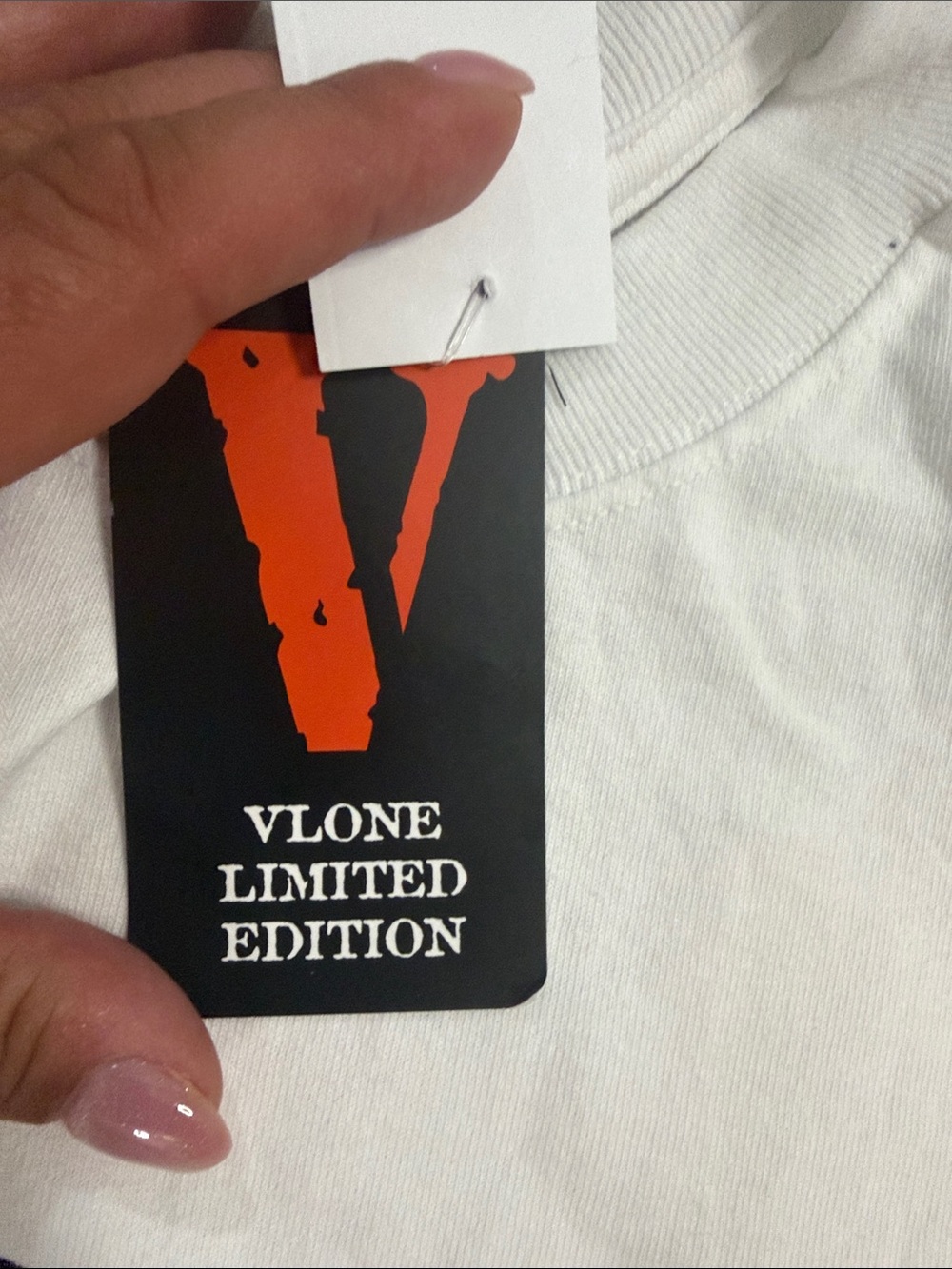VLONE Limited Edition White Text Message Graphic Tee Shirt. Sz Large NWT - Picture 7 of 8